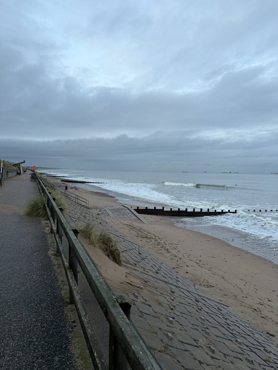 Posting this picture almost reaching my car but I need this lovely walk and breezy air to clear my mind and before  long drive home.    No point driving stressed or angry the current state of Aberdeen FC.