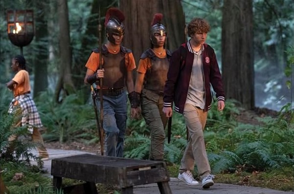 oraculosemideus's tweet photo. Divulgadas novas imagens da S02 de "Percy Jackson e os Olimpianos", na nova edição do livro "O Mar de Monstros"

10 de dezembro no Disney+ https://t.co/GKjdkoGnEb