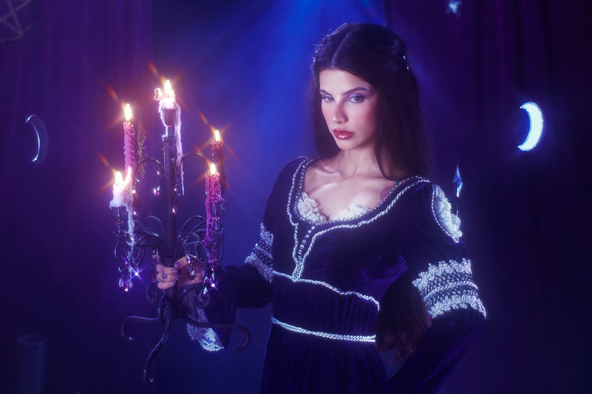 emackelder's tweet image. Medieval Whimsigoth Witch