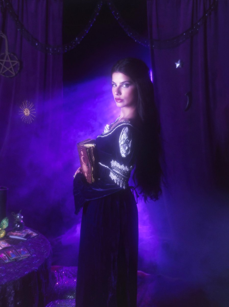 emackelder's tweet image. Medieval Whimsigoth Witch