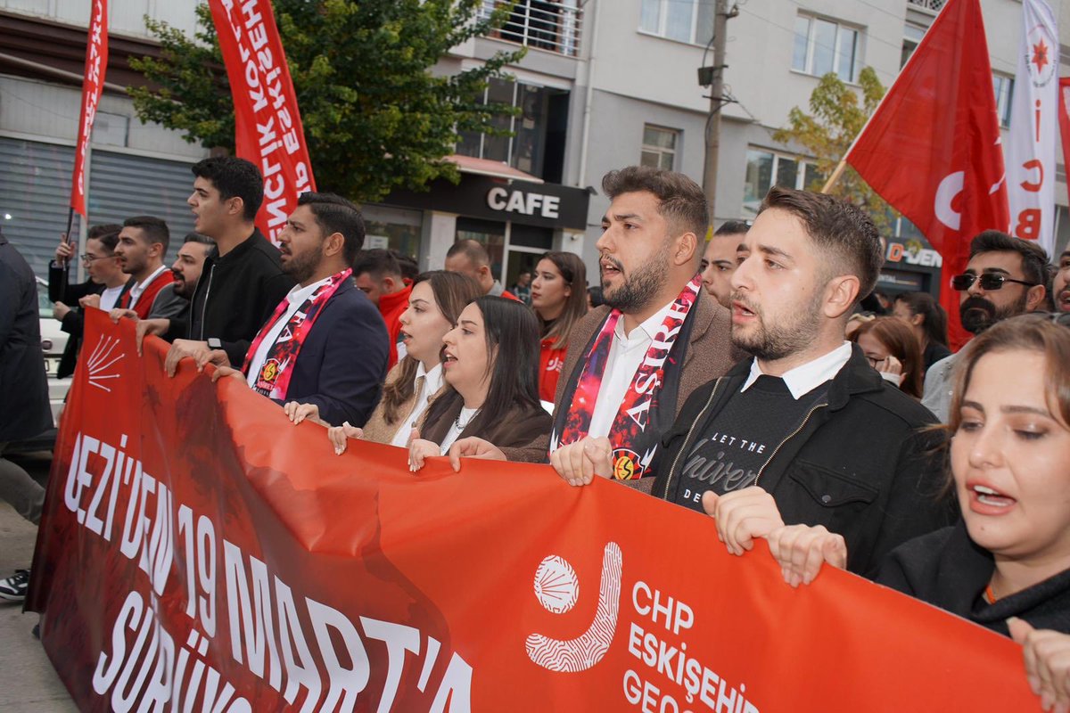 Millet iradesine el uzatanlara inat, özgürlük türküsünü demeye geldik!

📍Eskişehir