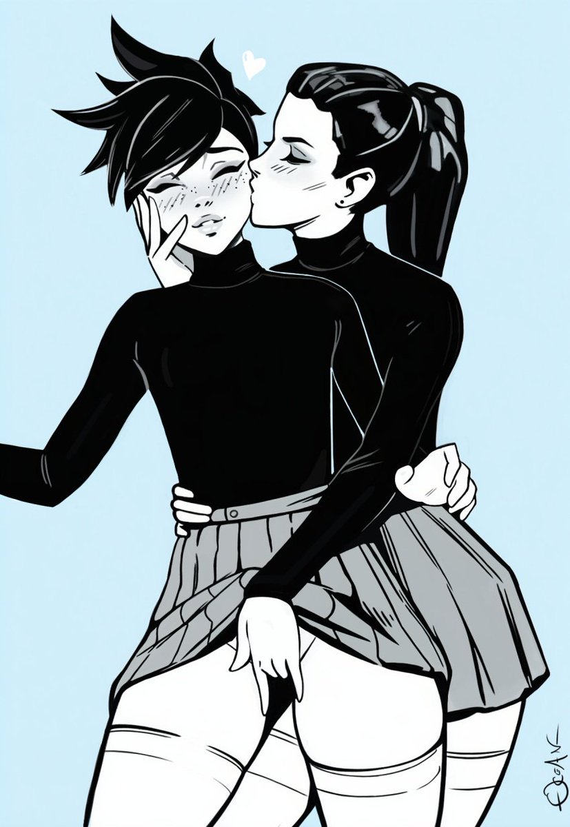 — Está bien. Usaremos vestimentas combinadas, pero solo porque eres una dulzura ~