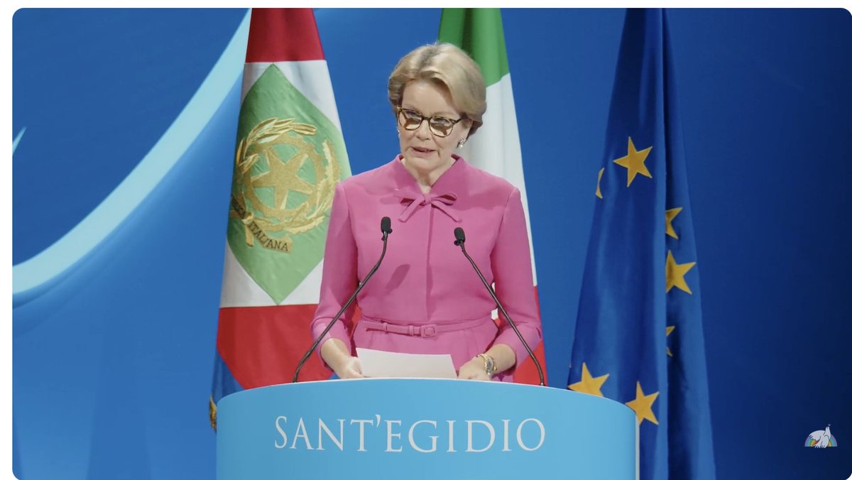 #HerMajesty <a href="/MonarchieBe/">Belgian Royal Palace</a> We gather to be guardians of history, bound by the sacred duty to preserve peace. Peace is not a passive gift but a covenant between peoples and generations.