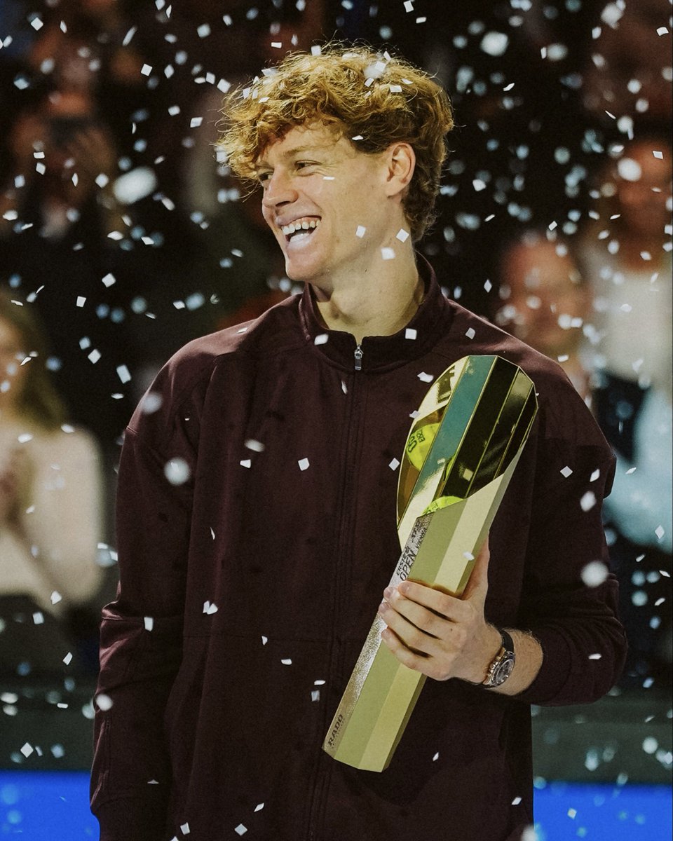 Solo sorrisi per il campione di Vienna 👑