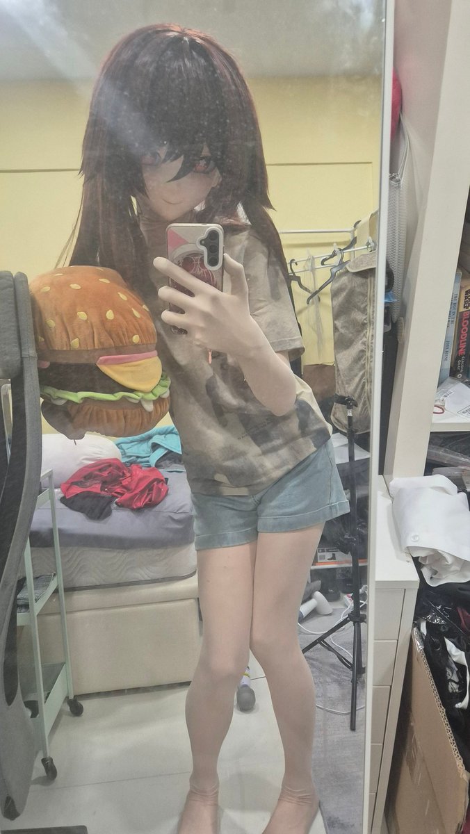 Hu Tao and her Burger

#kigurumi #着ぐるみ