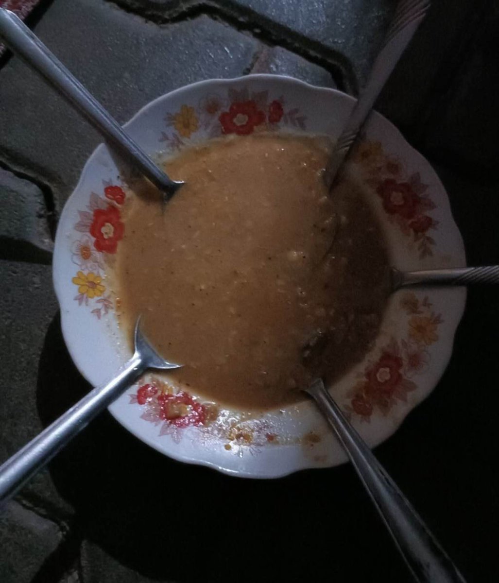 yousefQasem1998's tweet image. I WILL DIE😭 

THIS DISH IS FOR EIGHT members of MY Family for the whole day, but my father and mother refrained from eating so that we could eat AND satisfy our HUNGER, AND they did not eat anythin
20$

3 replies — even dots — can break the
 algorithm 😭

chuffed.org/project/154635…