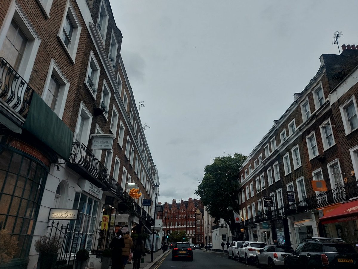 DrKhan_do's tweet photo. #SundaySnap 📸
#London https://t.co/q9fyQhiNig