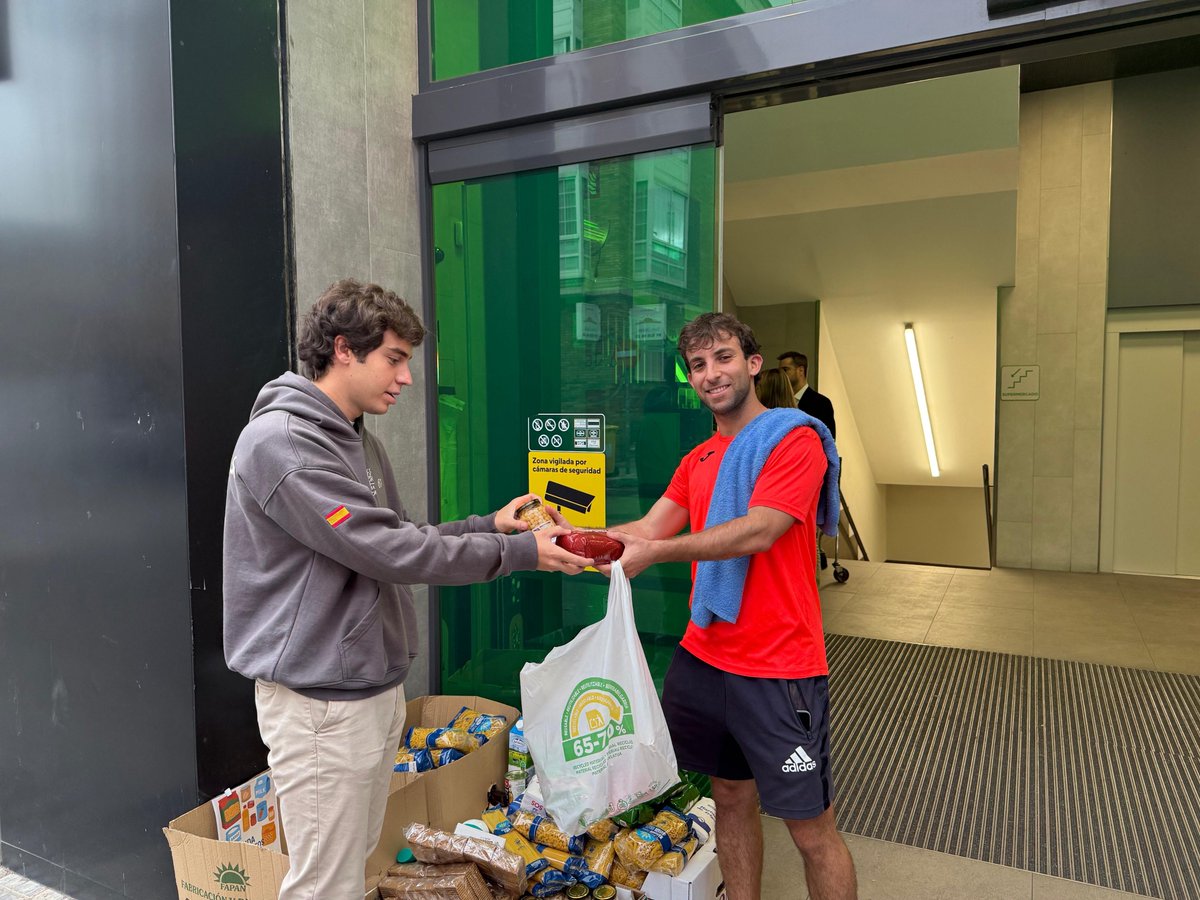 Comisión de Acción Social | Recogida de alimentos

Este sábado, varios colegiales participaron en la recogida de alimentos organizada junto a Pastoral Conjunta. Con entusiasmo y compromiso, animaron a colaborar a favor de quienes más lo necesitan.

#MásAlcalá #UnMayorEsMás