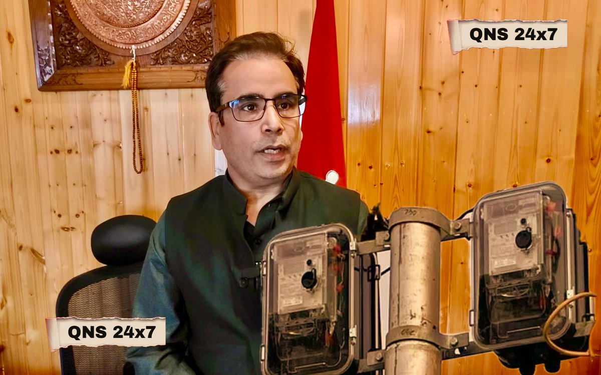 Qns24x7's tweet photo. #GoodNews: #SmartMeter Lage, #NormalMeter Lage Ya Kuch Be Na Lage Hum #logon Ko Agle Kuch Time Mein Bohat Zaida Rahat Dene Wale Hai.
#TanvirSadiq On #SmartMeters https://t.co/VGY9NHFFMB