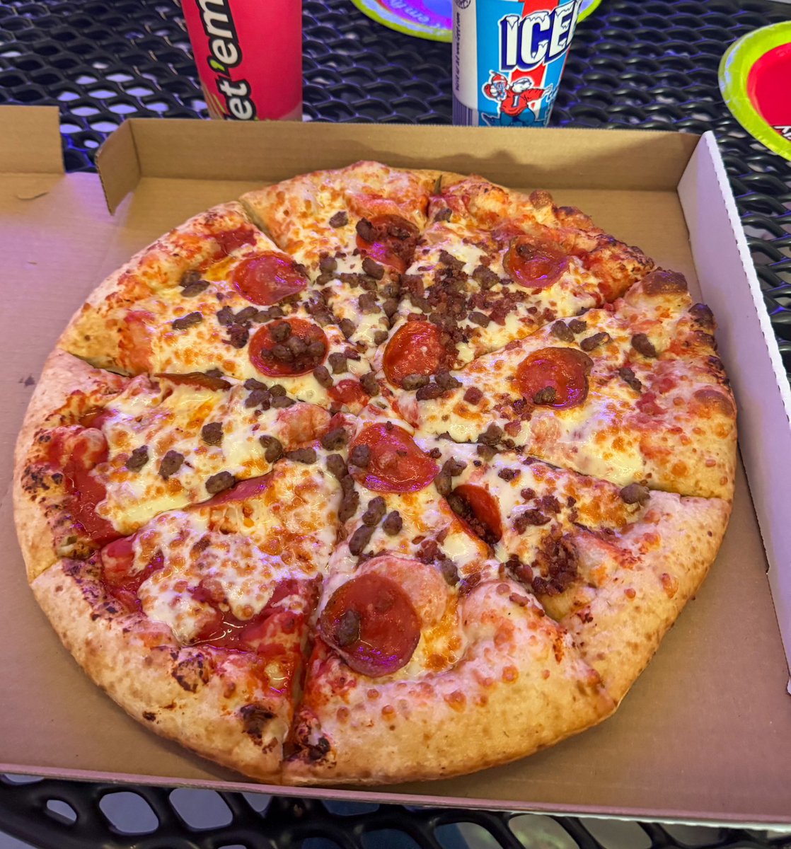 wickguyyy's tweet image. Can we all agree pizza is the most overrated food ever ?
