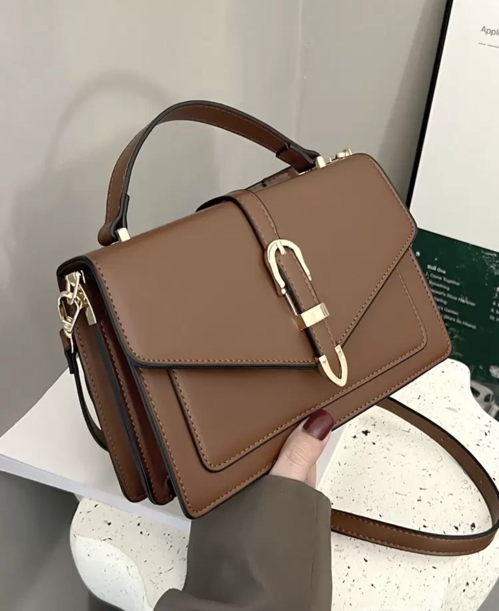 roxchae's tweet image. While this is slowing blowing up, I’m getting rid of most of my wardrobe on depop (uk shipping only) please check out my store lovelies 🌙✨ depop.com/chelsea_i_beli…