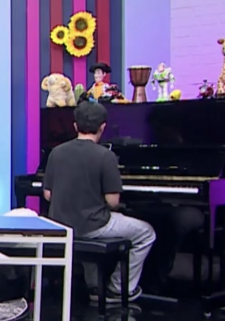 akunpengendirepost07_ tweet media