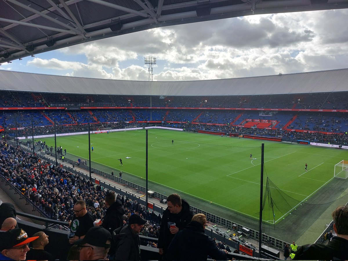 Fijn om weer thuis te zijn.
#comeonfeyenoord