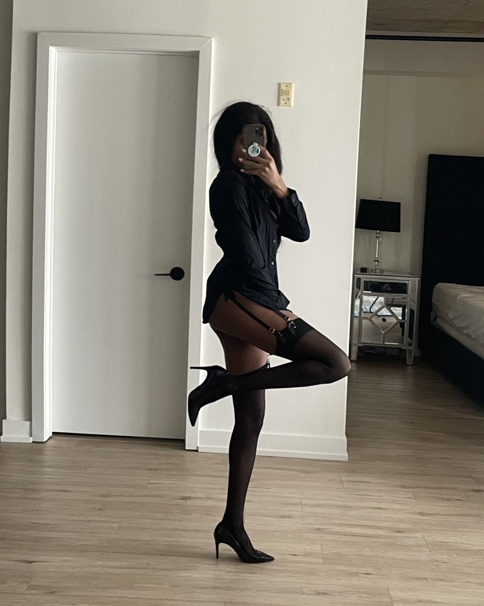 Lena 🧁 tweet media