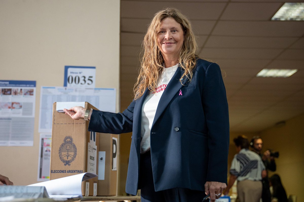 El voto es nuestra herramienta más poderosa para fortalecer la democracia y decidir el rumbo que queremos para nuestra provincia y el país. Con esperanza y convicción, voté en la escuela Federalito de la Ciudad de La Rioja.