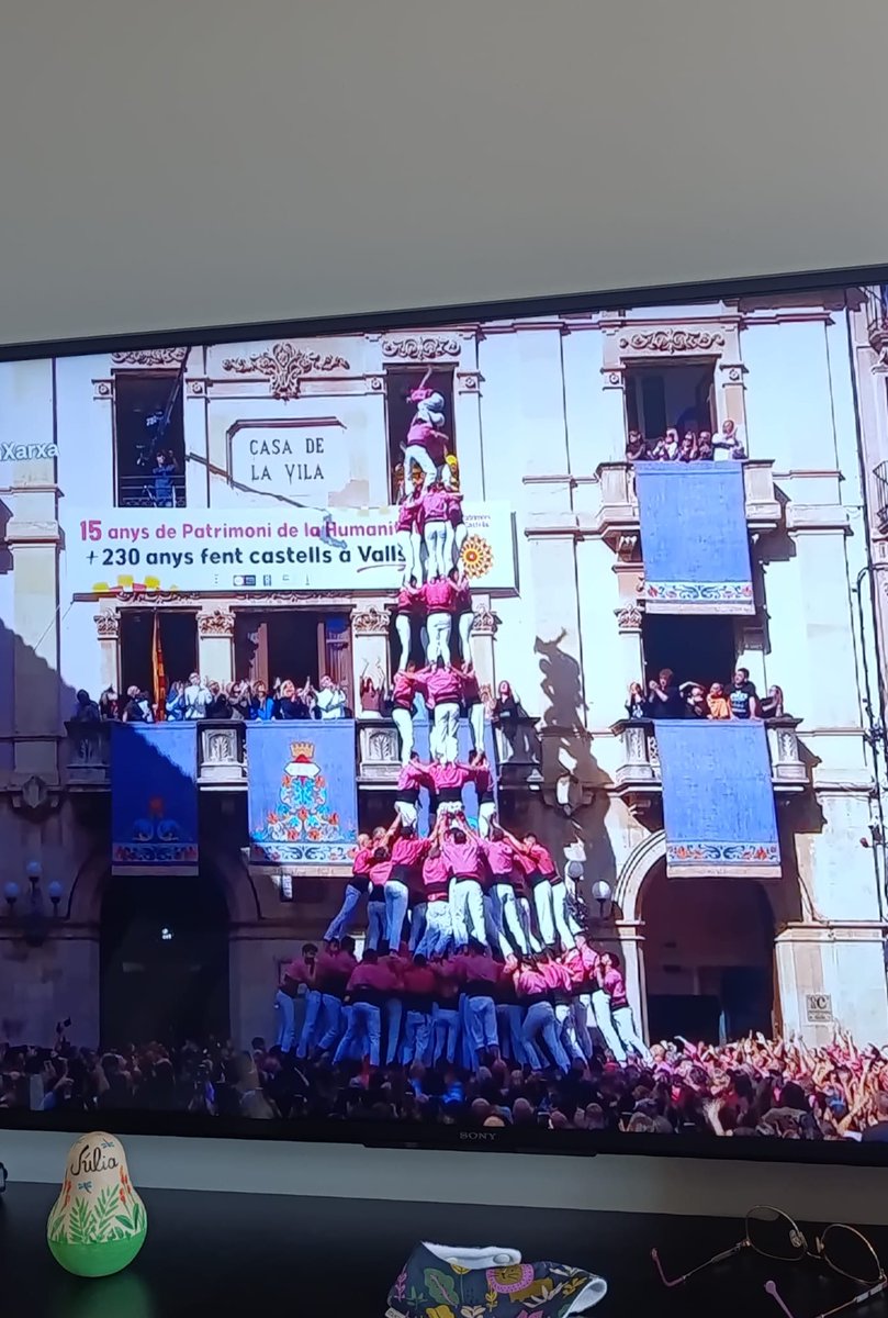 laaaura_5's tweet photo. Verge santíssima! 🔥🔥🔥 grandíssims @collavella us trobo a faltar! 🩷 #castells #castellsenxarxa https://t.co/23CuAhx6vj