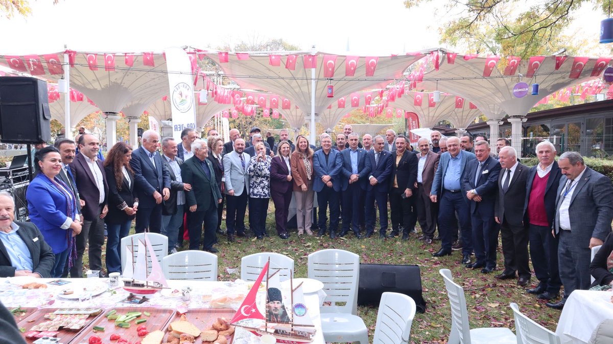 Karadeniz güzel, birlikte bir başka güzel.   
Ankara Kent Konseyi ile birlikte   düzenlediğimiz  Kar-Der kahvaltı etkinliğimize Milletvekillerimiz, bürokratlarımız ve bölge illerinin federasyon ve dernek başkanları ve Karadeniz sevdalıları katıldı.