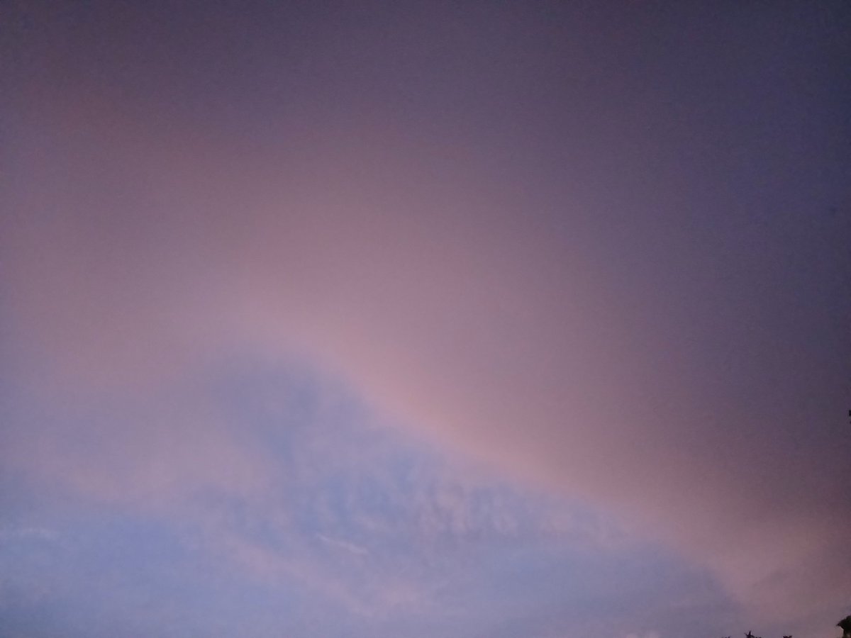 Sweetyreddy1714's tweet image. Goodevening Babe , The Sky is Pink 🩷 so ur too #mypinkybaby @chiyaan &amp;amp; I can see u only Wherever I go ur only visible to me 😍🩷💋 &amp;amp; I manifest that ur beside with me right now &amp;amp; watching together the #pinksky 💞 🫂