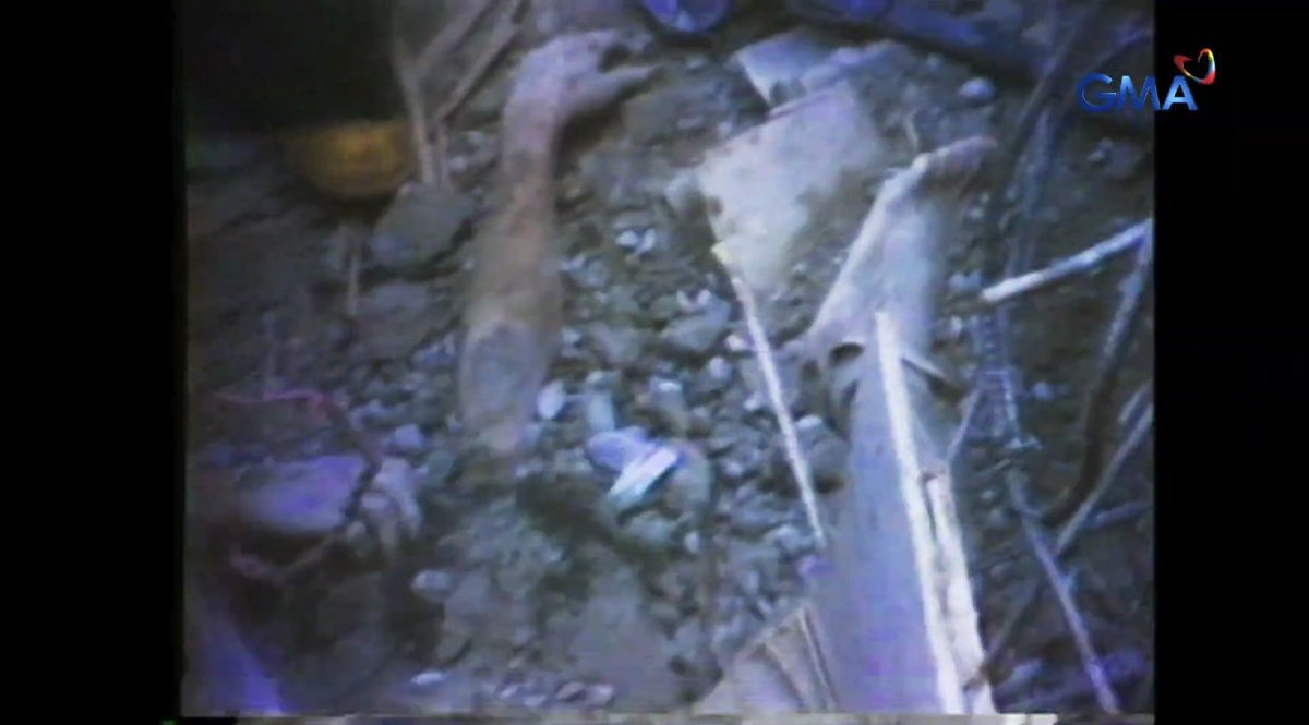 iam_jniest's tweet image. “Maraming namatay doon pero walang nangyari.”

– Manila Film Center tragedy survivor

#KMJS