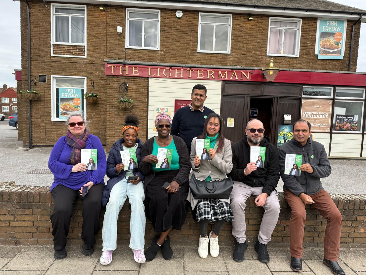 Out today with our Green Party team — listening to residents, tackling local issues, and building a fairer, greener community for everyone.  #GreenParty #CommunityAction #BarkingDagenham