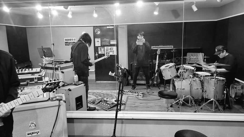 D_noranecomike's tweet image. 今日は法事の後は
70degrees!!

来る11月23日のイベント
に向けて気合いブリバリです！✨

是非11月23日はこのスリーマンを見に来てください😊