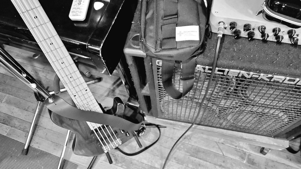 D_noranecomike's tweet image. 今日は法事の後は
70degrees!!

来る11月23日のイベント
に向けて気合いブリバリです！✨

是非11月23日はこのスリーマンを見に来てください😊