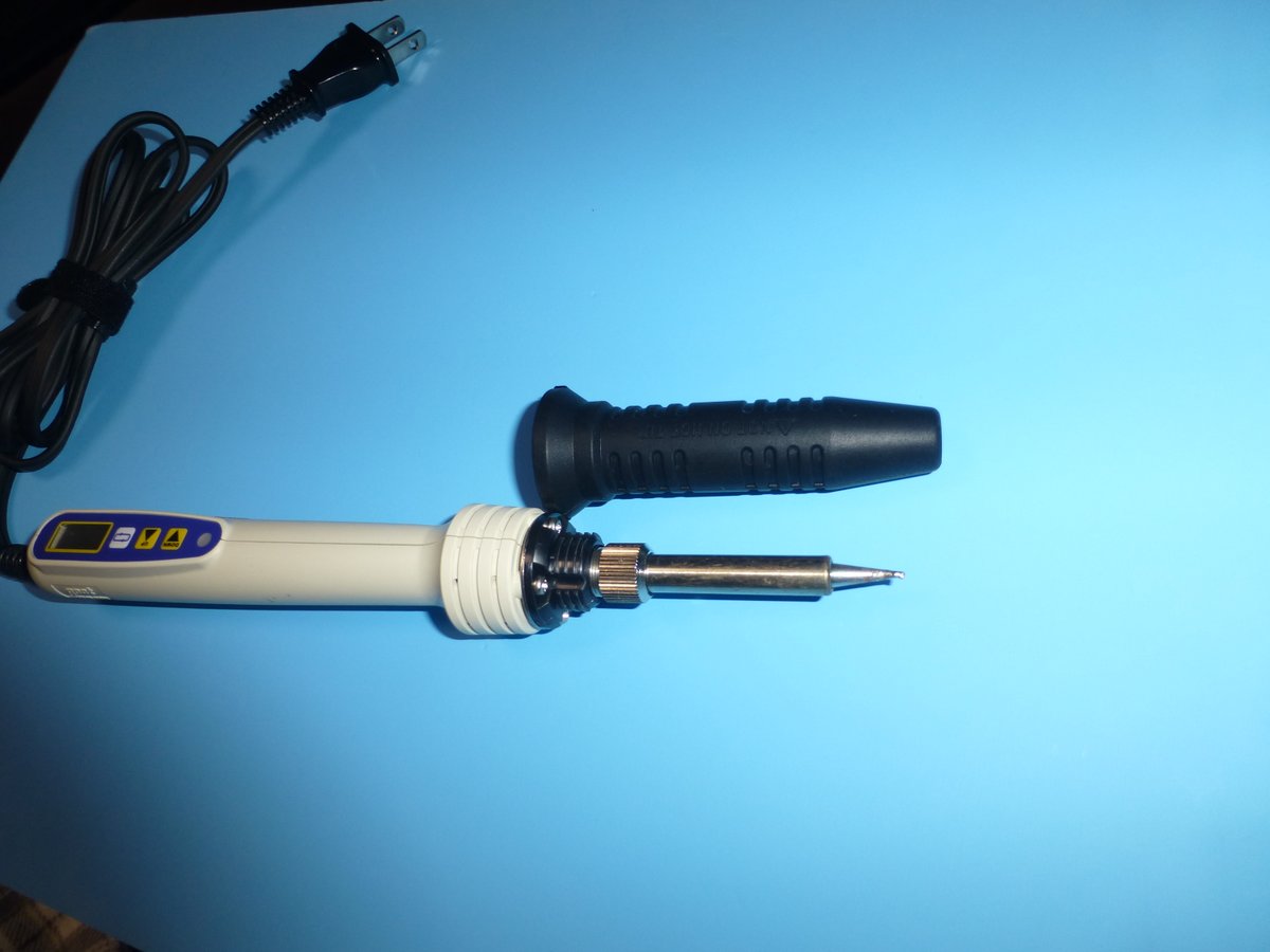 airvariable's tweet image. goot PX-280専用のシリコンキャップが発売されていたので、買ってみた。すぐに仕舞えるのが便利。あと、エボナイトとちがってシリコンの材質で、長さが短く作られている。 amzn.to/4ofnH6y