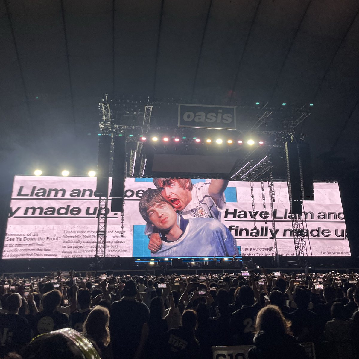 Oasis来日公演全日程が終了🪇🎸
エティハドスタジアムでもよく流れるシティサポにとっても馴染みのある曲もたくさん披露してくれ、ライブ前から、会場内外で、老若男女のファンで盛り上がりました👏#oasislive25