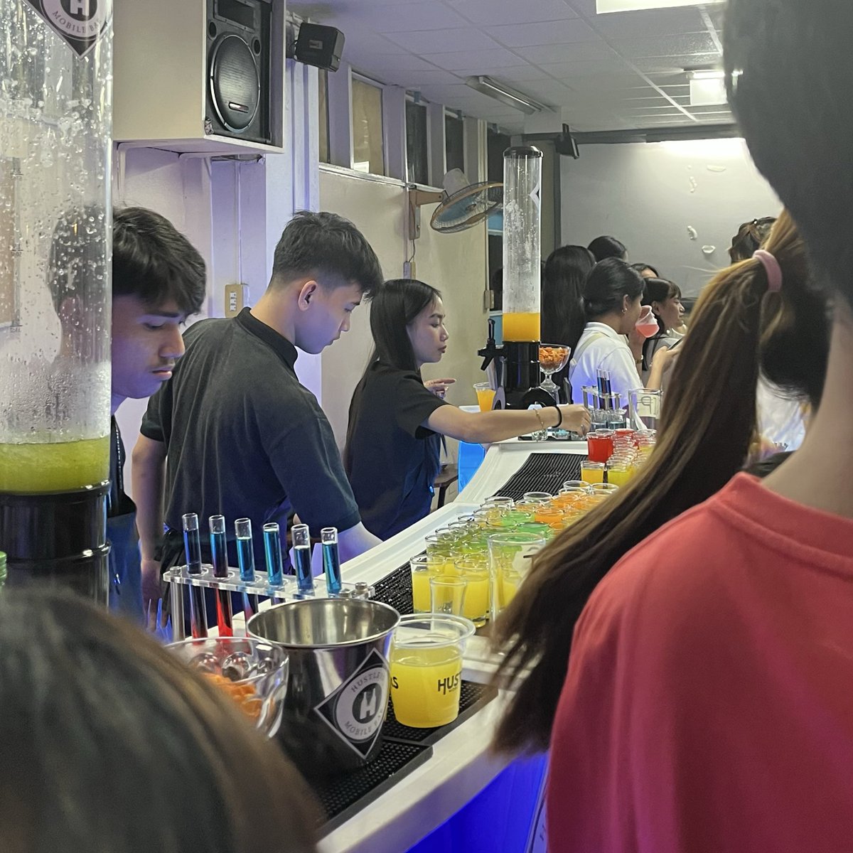 Thanks sa ReSA nalimutan ko saglit yung exam 💙💛