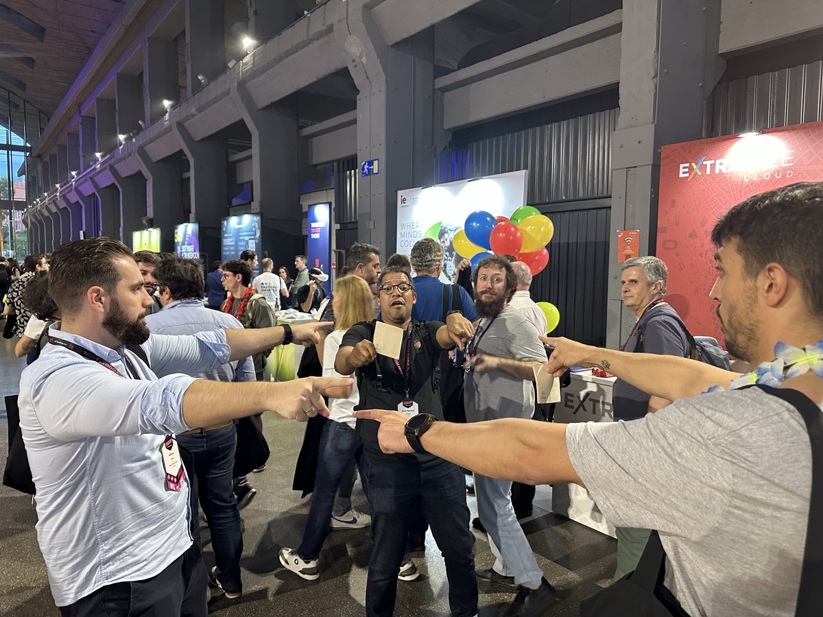 Una <a href="/tarugoconf/">TRGCON</a> más, pero especial por ser la #TRGx y ser mi 1a vez como mecenas…
Grandes ponencias y ponentes y una comunidad q no cabe en el ❤️ ..