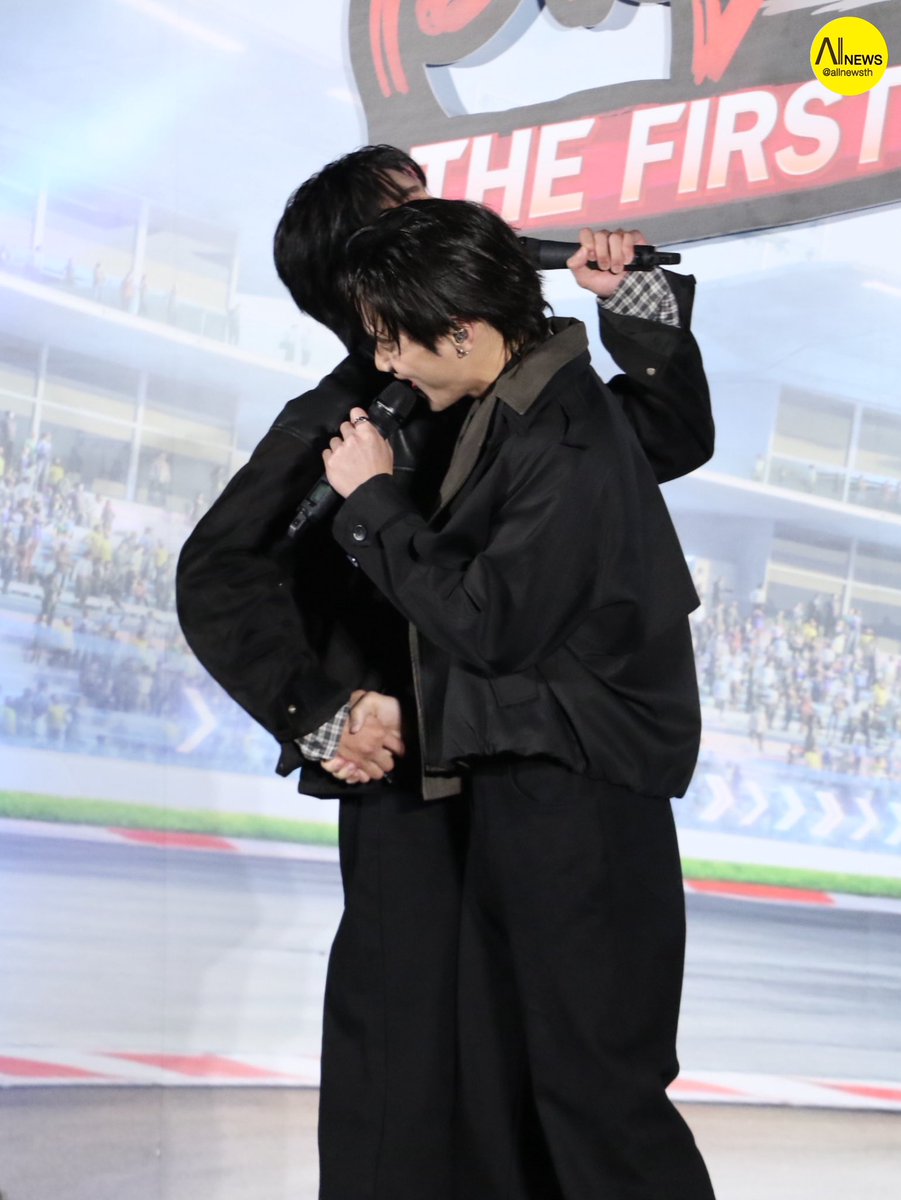 AllNews_th's tweet image. “เซิร์ฟ - จาว่า” ในงาน “ไหนใครว่าพวกมันไม่ถูกกัน Head 2 Head : The First Round”
HEAD 2 HEAD SERIES EP1
#H2HseriesEP1 
#SurfJava #swensurf #javabh
#Head2HeadSeries #GMMTV