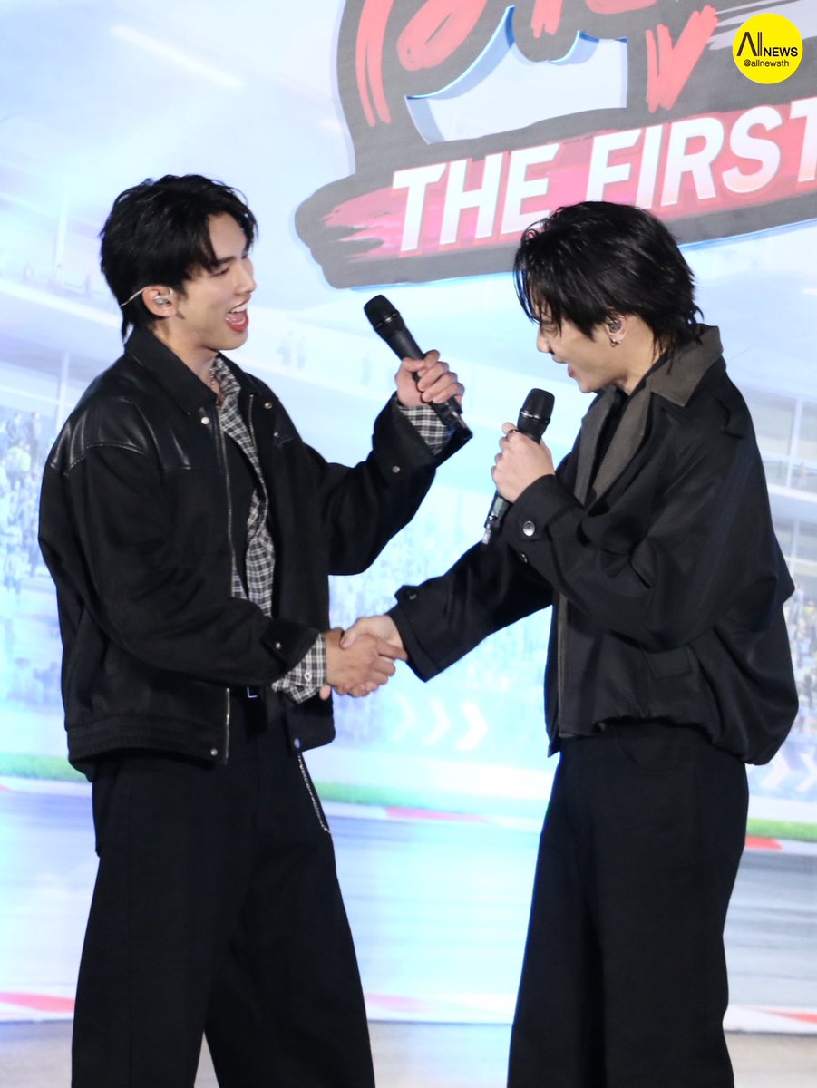 AllNews_th's tweet image. “เซิร์ฟ - จาว่า” ในงาน “ไหนใครว่าพวกมันไม่ถูกกัน Head 2 Head : The First Round”
HEAD 2 HEAD SERIES EP1
#H2HseriesEP1 
#SurfJava #swensurf #javabh
#Head2HeadSeries #GMMTV