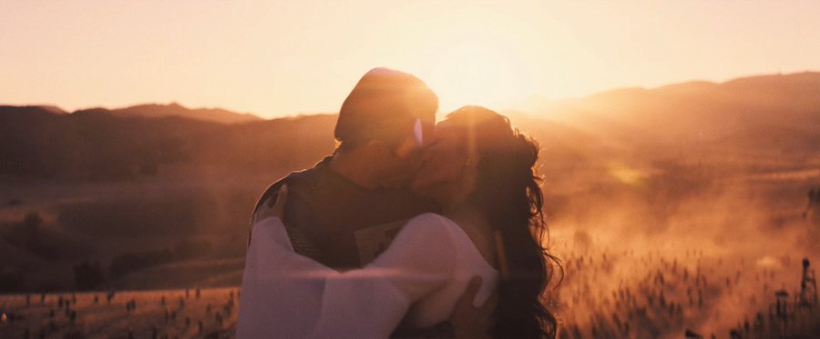 GaaryWrld's tweet image. CHEF-D’ŒUVRE, J’AI ENVIE DE DIRE CHEF-D’ŒUVRE !

Je prends les paris mais pour moi, ce film sera culte dans les décennies à venir !

Pour certains c’est un film indigeste qui en fait trop, pour moi, c’est un film spectaculaire où Chazelle met en scène Chantons sous la pluie…