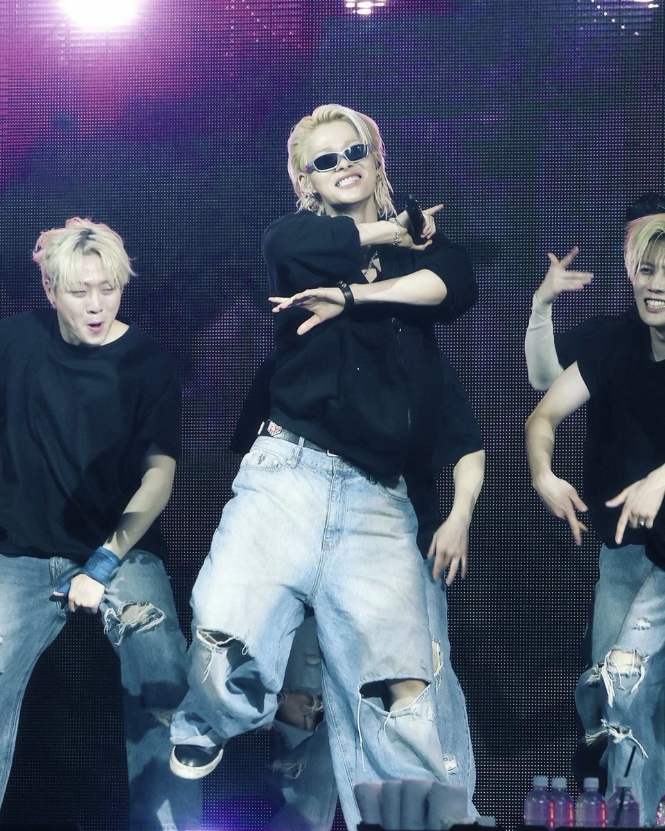 enhaonly01's tweet image. I love this photo of Ni-ki. He looks so happy.  He truly loves the stage and loves performing.  😭
You’ve worked hard this tour, Riki!  You ended strong with the most incredible dance break we’ll remember for a long time. Thank you for everything! We love you! ❤️🥹 #NI_KI #니키