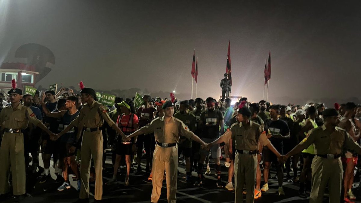 CdrNcc57694's tweet photo. As a mark of honour to Indian soldiers on occasion of 79th Shaurya Divas the NCC cadets not only participated with great zeal and enthusiasm but also supported noble initiative of Indian Army by working hand in hand to make the event a resounding success. 
#DGNCC 
#MoD
#ADGPI https://t.co/3BHnJoWAz0