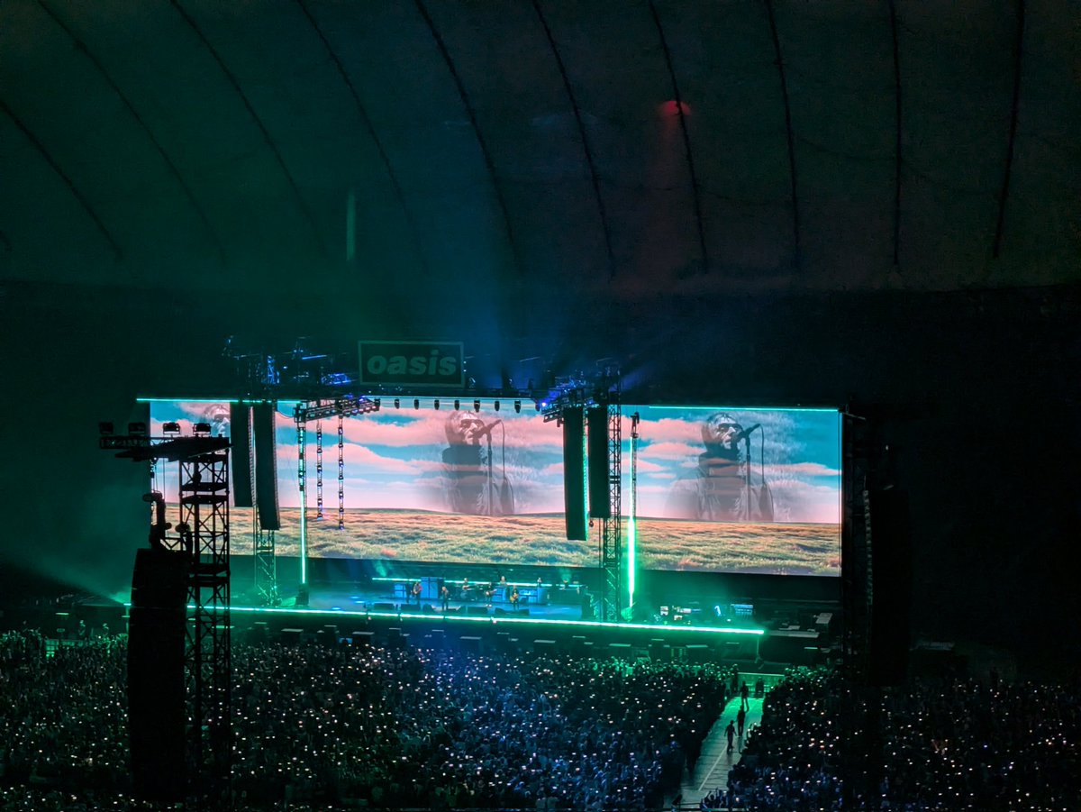 ruminatsu's tweet photo. oasis良すぎた
あっという間すぎた…
夢のようで4回くらい泣いた(T_T)
ありがとうoasis
#oasis
#oasislive25 https://t.co/wKxWNZQPP4