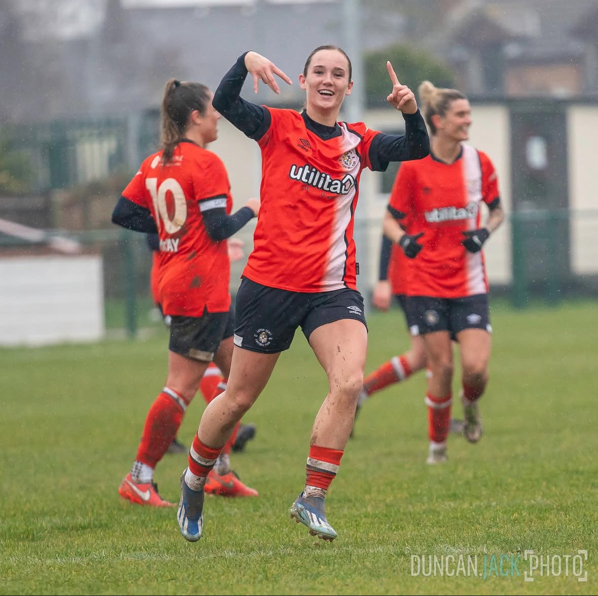 Luton Town Ladies Football Club tweet media