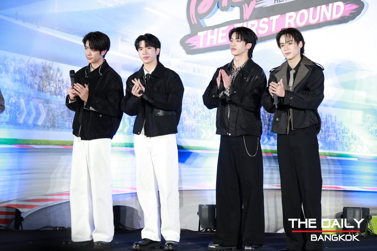 thedailybkk's tweet image. “ซี-คีน” “เซิร์ฟ-จาว่า” พูดคุยกับแฟนๆก่อนชมอีพีแรกในงาน “ไหนใครว่าพวกมันไม่ถูกกัน Head 2 Head : The First Round”
HEAD 2 HEAD SERIES EP1
#H2HseriesEP1 
#Sea_ta_lay #Keenkeno 
#SeaKeen
#swensurf #javabh 
#SurfJava
