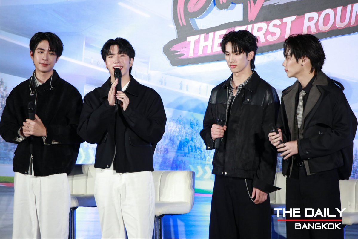 thedailybkk's tweet image. “ซี-คีน” “เซิร์ฟ-จาว่า” พูดคุยกับแฟนๆก่อนชมอีพีแรกในงาน “ไหนใครว่าพวกมันไม่ถูกกัน Head 2 Head : The First Round”
HEAD 2 HEAD SERIES EP1
#H2HseriesEP1 
#Sea_ta_lay #Keenkeno 
#SeaKeen
#swensurf #javabh 
#SurfJava