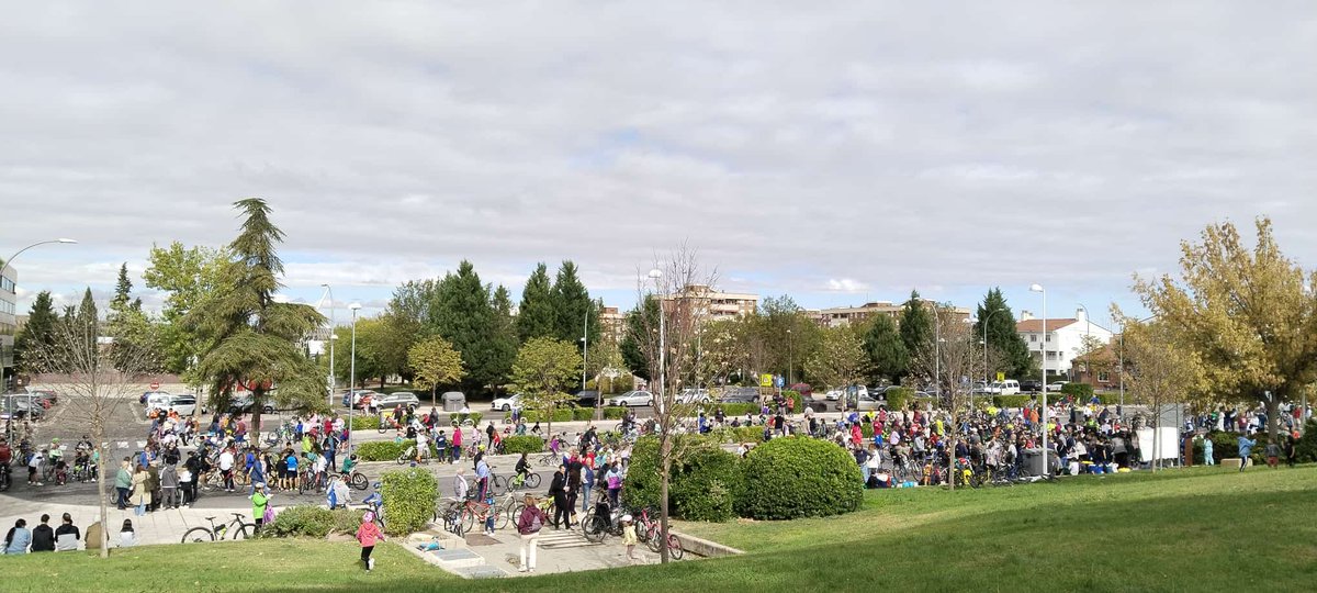 Gracias 🫂 a todos...
Colaboradores 🦺 y asistentes al evento 🚴‍♂️🚴🏻‍♀️🚴🏻‍♂️🚴‍♀️🚴
#DiaBicicleta #Benquerencia 
El Polígono sobre ruedas, Toledo Movilidad Sostenible