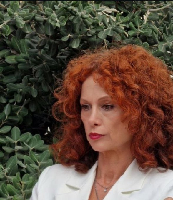 delory49's tweet photo. Eccola. Empatica, senza fronzoli e supercazzole  come hai detto tu @lucia_luxlucis !! E, concordo, super bona!
#beatriceluzzi 
#briciole https://t.co/H44KafcagU