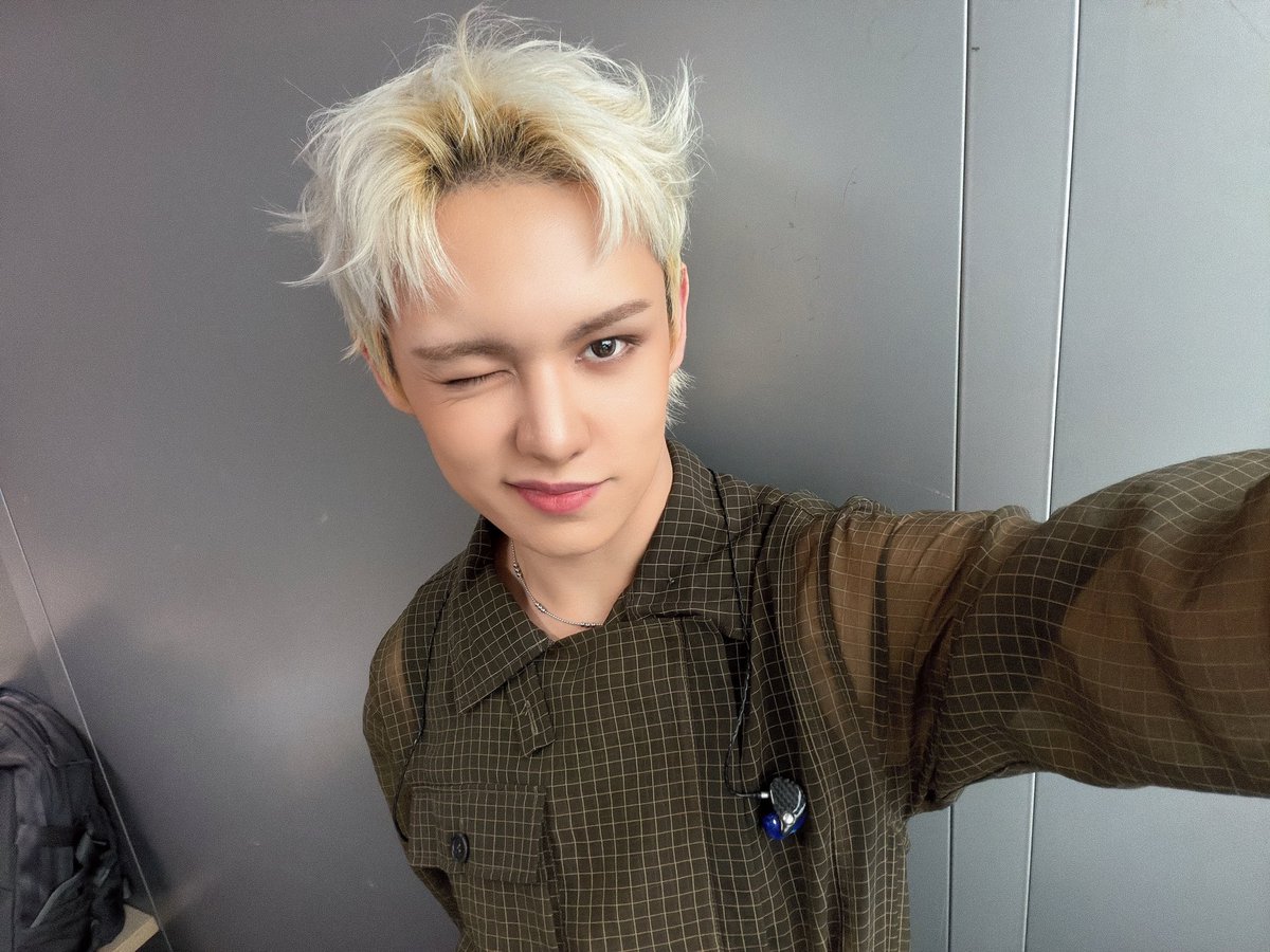 AxMxP_official tweet media