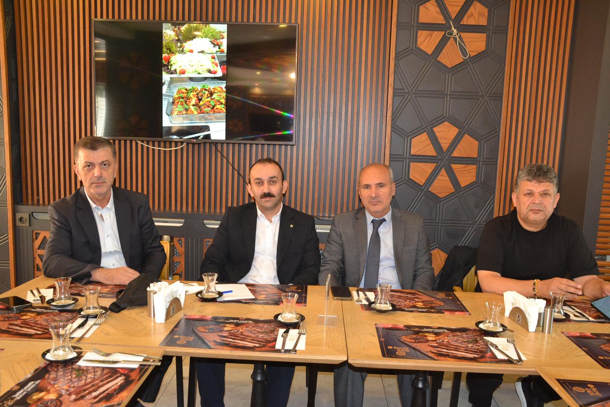 Batman Medya tweet media