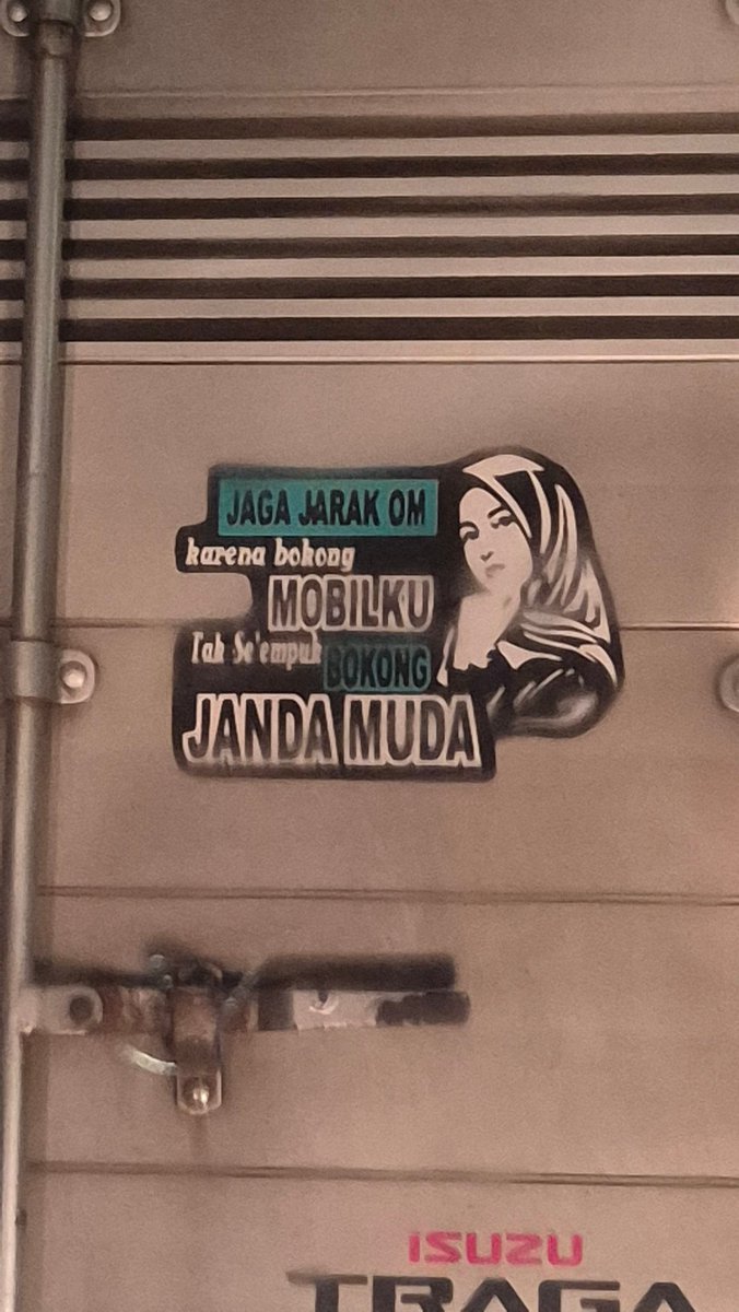 mat_asri's tweet photo. sign board belakang lori https://t.co/c4Er4gFn0G