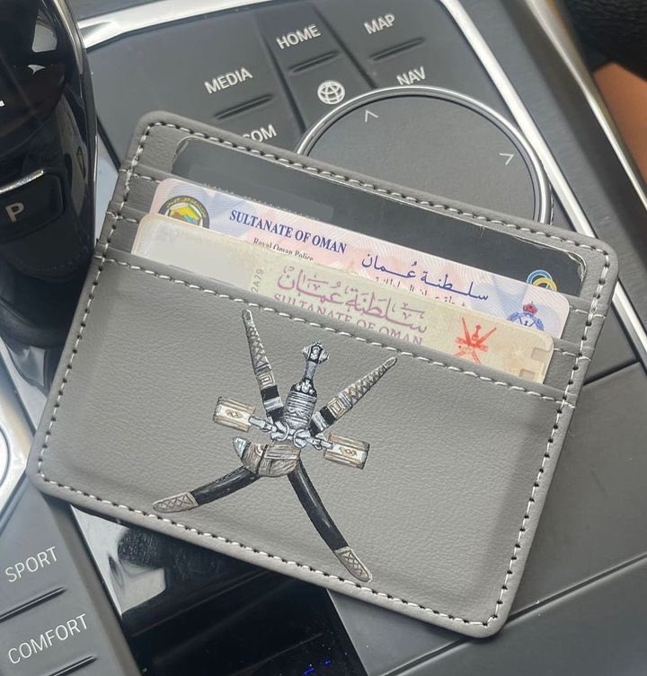 نعتذر نحن لا نقطع صِلة الرحم وإنما نقطع خُبث القريب والغريب وصاحب السوء وذو الوجهين نقطع الحقد والكذب والحسد والنميمة والقيل والقال وقلّة العقل نقطع من قال عنّا ما ليس فينا ومن سمحت له نفسه بإيذائنا حتى ولو بكلمة في غيابنا أو حضورنا