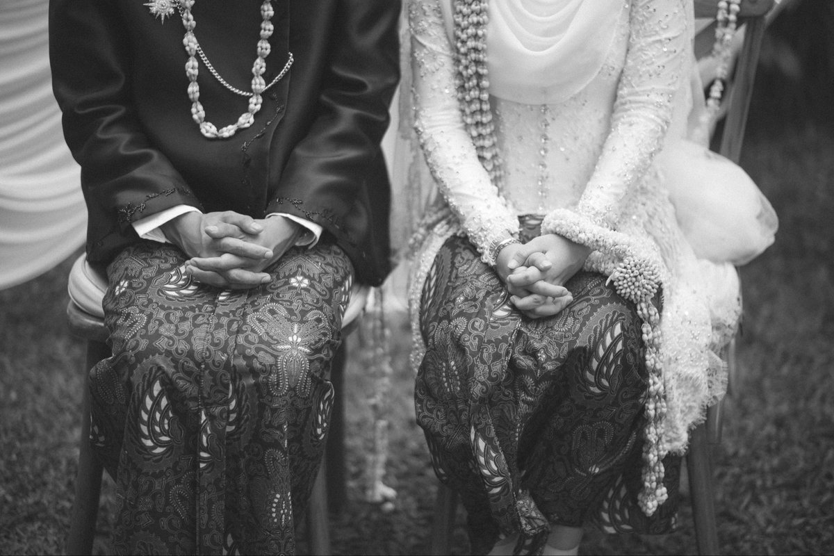 minteavalley's tweet photo. i have the best faceless wedding pict EVER 🤧☝🏻((at least for us)) https://t.co/5mXJIUQ23G