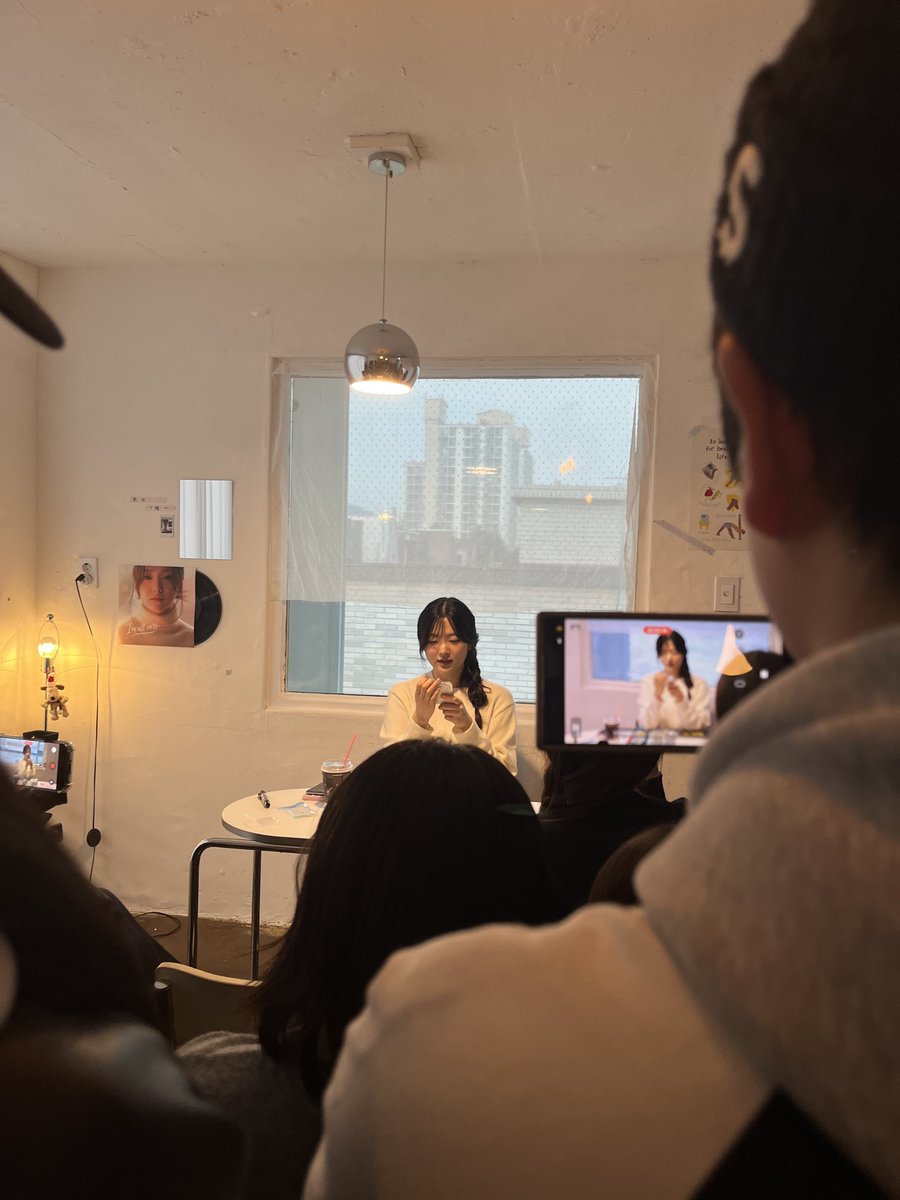 puu_pue's tweet photo. 소은아 생일 축하해 
오랜만에 봐서 너무 반가웠어

#1OVE_U_SOEUN_DAY
#퐁실버블
#박소은 https://t.co/fwVv9rlKSp