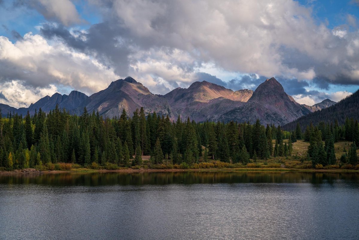 MikersCalgary's tweet photo. Good Morning!! Molas Lake, CO [OC][1920x1280] https://t.co/JLEbdyBqcz