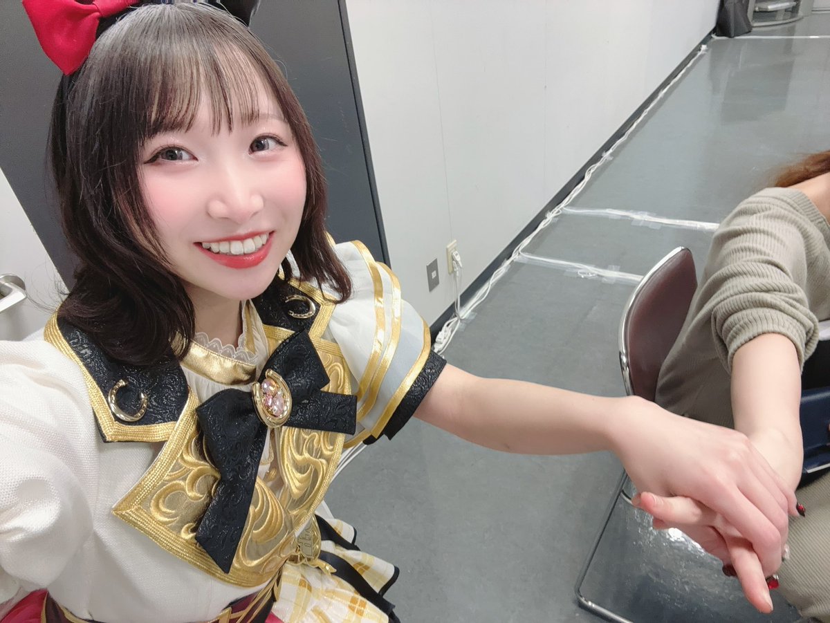 #ウマ娘6th おまけ
ウマ娘姿で撮れなかった様々な姿の
よっぴ、もえちゃん、鈴木日菜ちゃん、
そして実況のあけさん！！！！！！