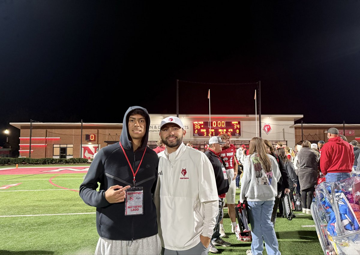 Mathews_Lago's tweet image. Crazy game day visit yesterday @Newberry_FB ! A big thanks to @Coach_ReelNC for inviting me! Loved seeing the electric atmosphere and the big win!!🔥

@PopeFootball 
@CoachOSullivan 
@Chris_Sailer 
@CoachMarcNolan 
@RecruitGeorgia 
@kt_recruiting